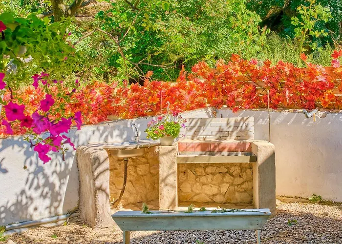 Karydia Almyros Acharavi (Corfu)